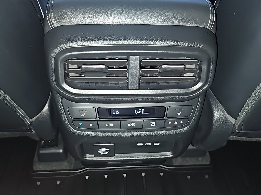 Used 2025 Honda Pilot Elite image 17