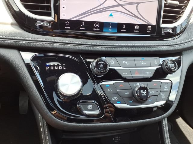New 2027 Chrysler Pacifica Limited FWD image 14