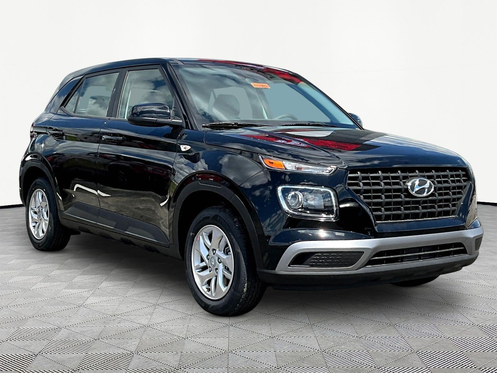 New 2026 Hyundai Venue SE FWD image 3