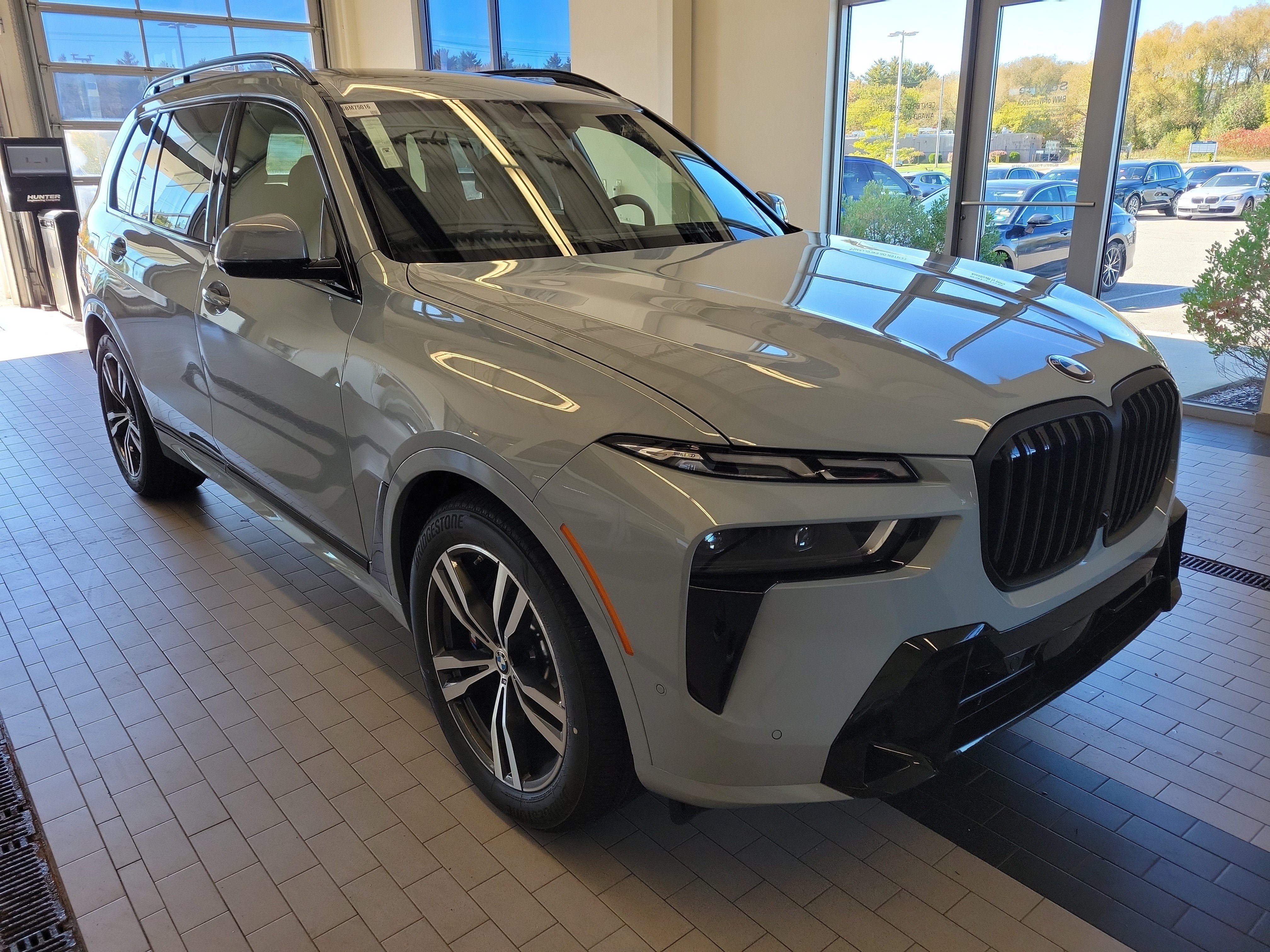 New 2027 BMW X7 xDrive40i w/ M Sport Package AWD/4WD image 8