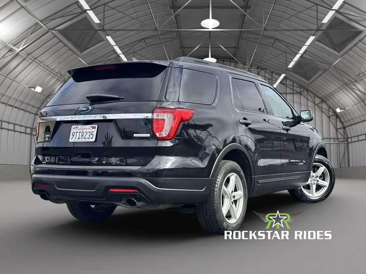 Used 2019 Ford Explorer FWD image 2
