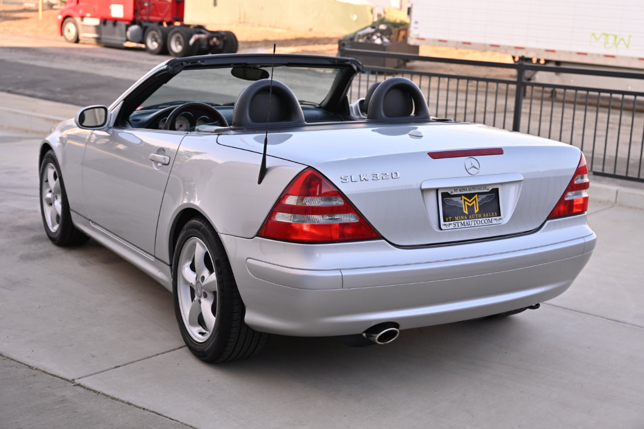 Used 2002 Mercedes-Benz SLK 320 image 7
