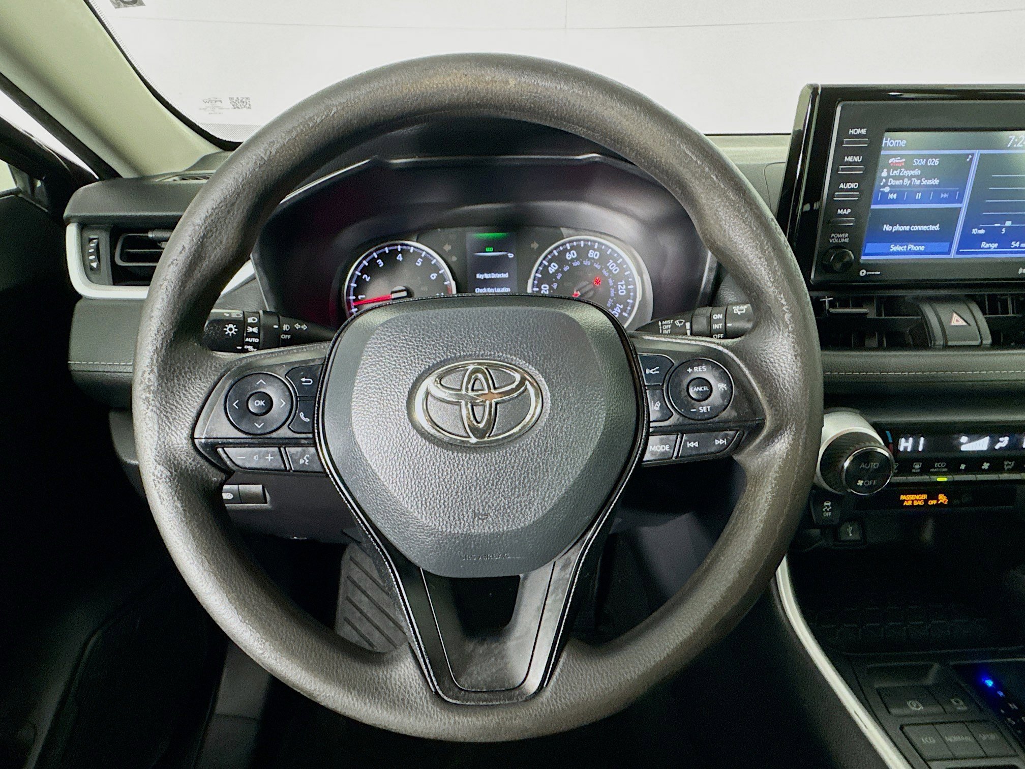 Used 2021 Toyota RAV4 XLE image 11