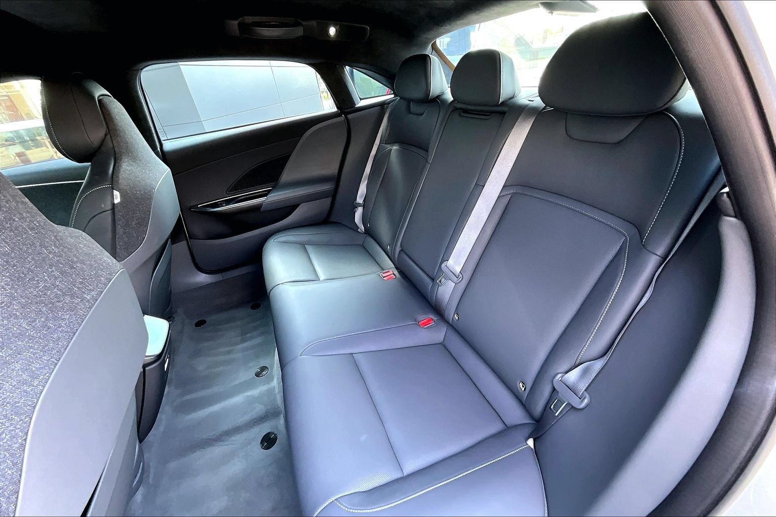 Used 2024 Lucid Air Touring AWD/4WD image 26
