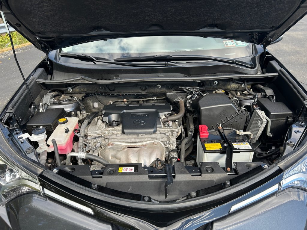 Used 2018 Toyota RAV4 XLE w/ Plus Extra Value Package AWD/4WD image 26