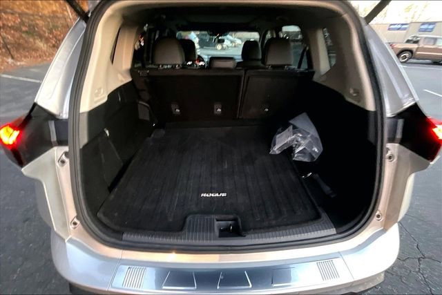 Used 2024 Nissan Rogue SV w/ SV Premium Package image 21