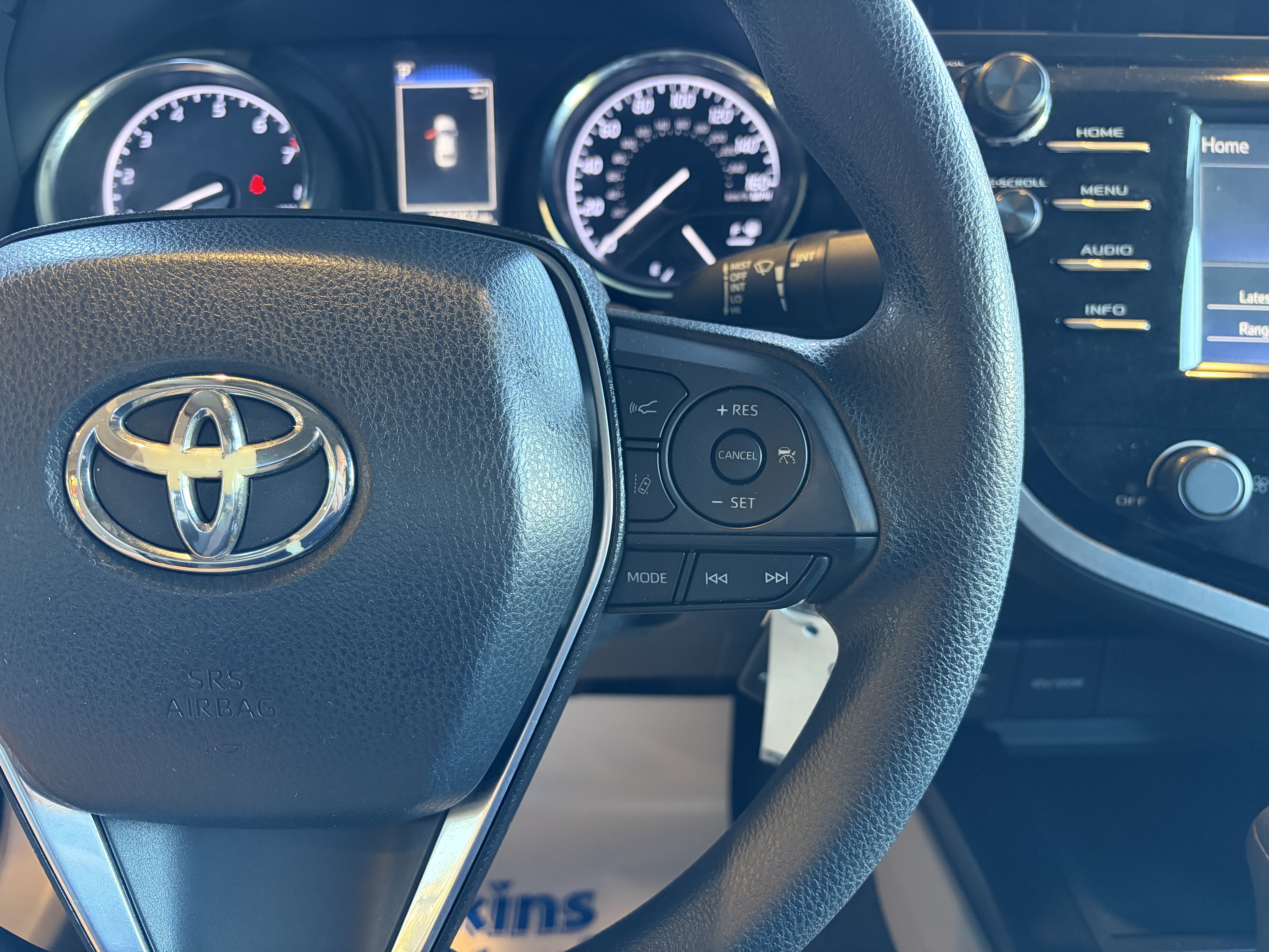 Used 2018 Toyota Camry LE FWD image 16