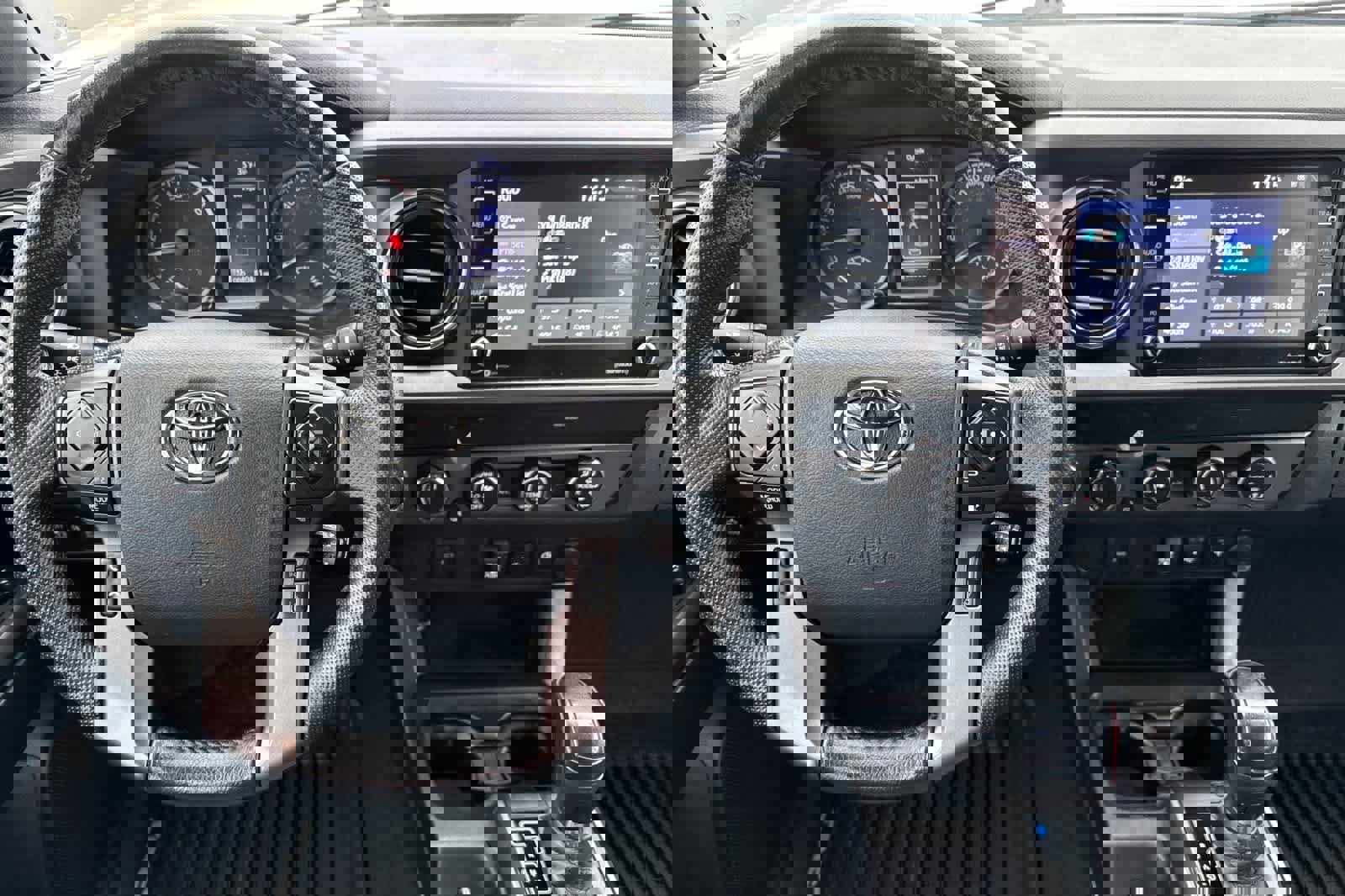 Used 2020 Toyota Tacoma TRD Off-Road image 14