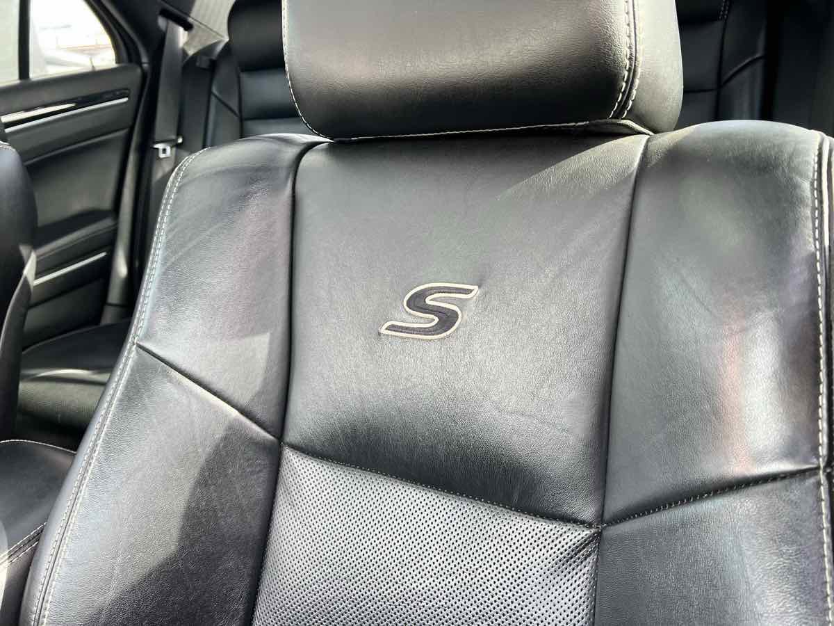 Used 2023 Chrysler 300 S w/ Comfort Group image 17