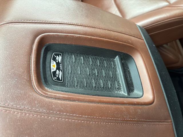 Used 2017 Cadillac Escalade Premium Luxury image 30