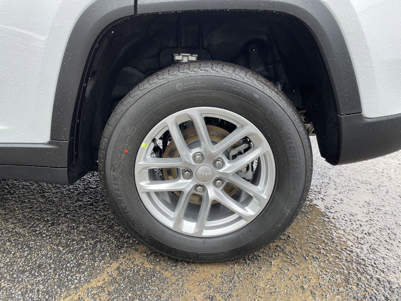 New 2025 Jeep Grand Cherokee Laredo X RWD image 46