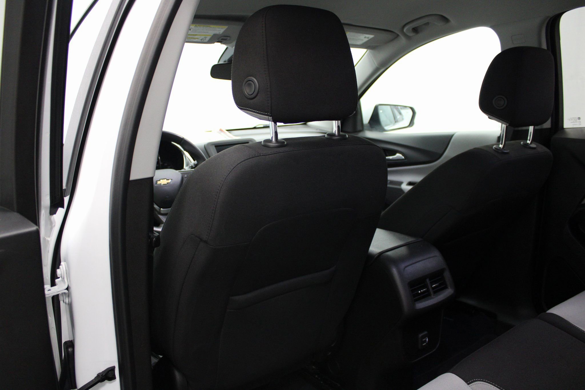 Used 2021 Chevrolet Equinox LT w/ Driver Convenience Package image 21