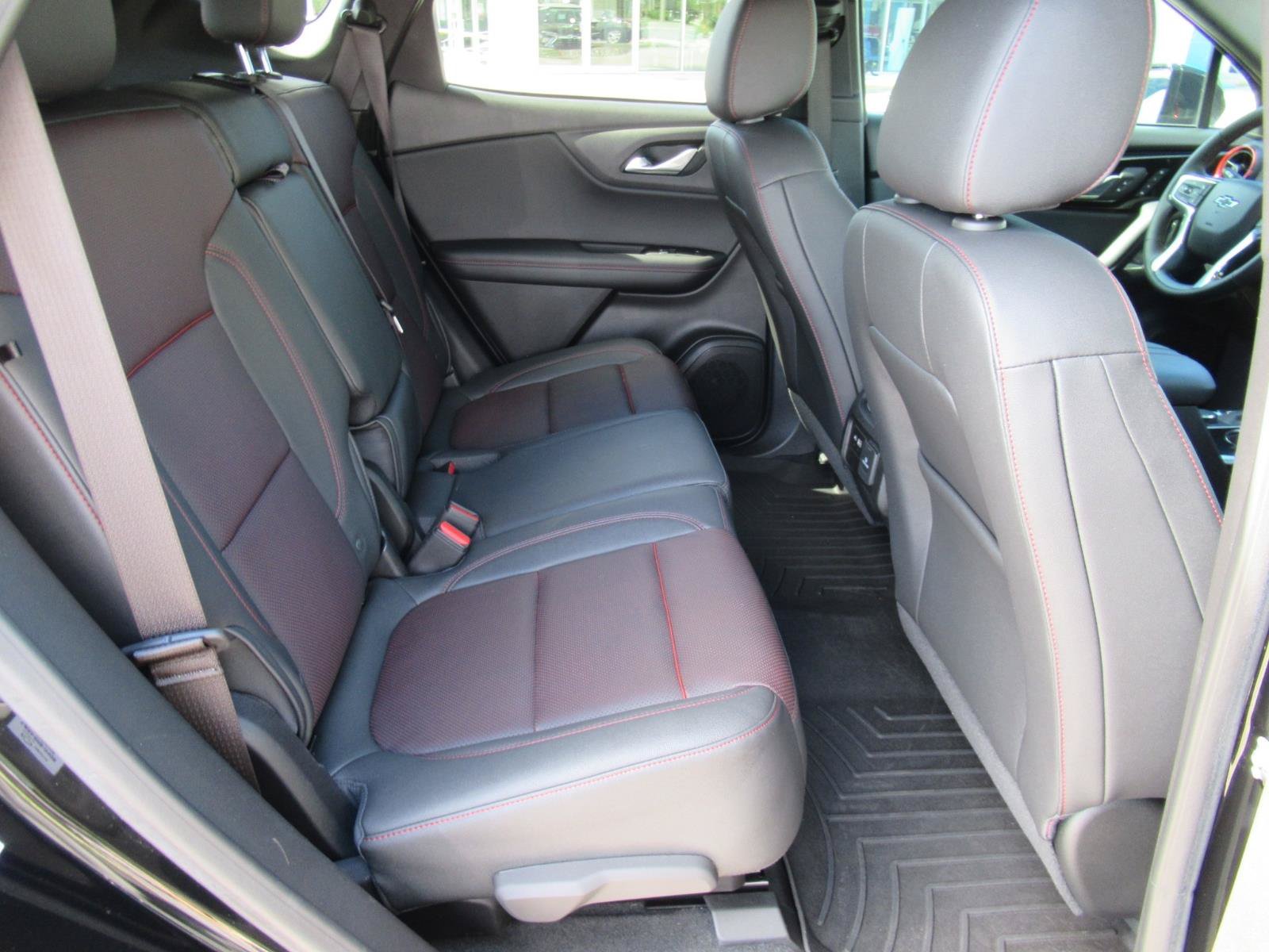 Used 2024 Chevrolet Blazer RS w/ Enhanced Convenience Package FWD image 36