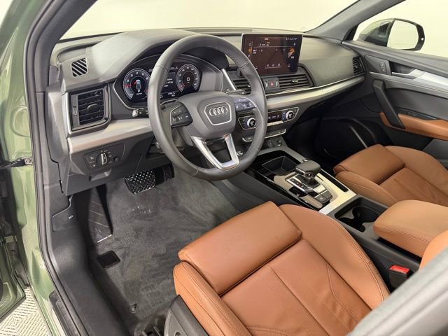 Used 2025 Audi Q5 2.0T Premium w/ Convenience Plus Package image 10