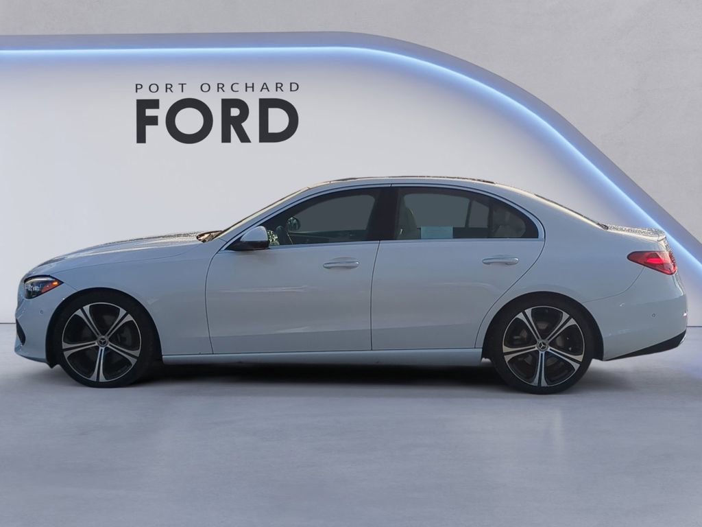 Used 2022 Mercedes-Benz C 300 4MATIC Sedan image 2