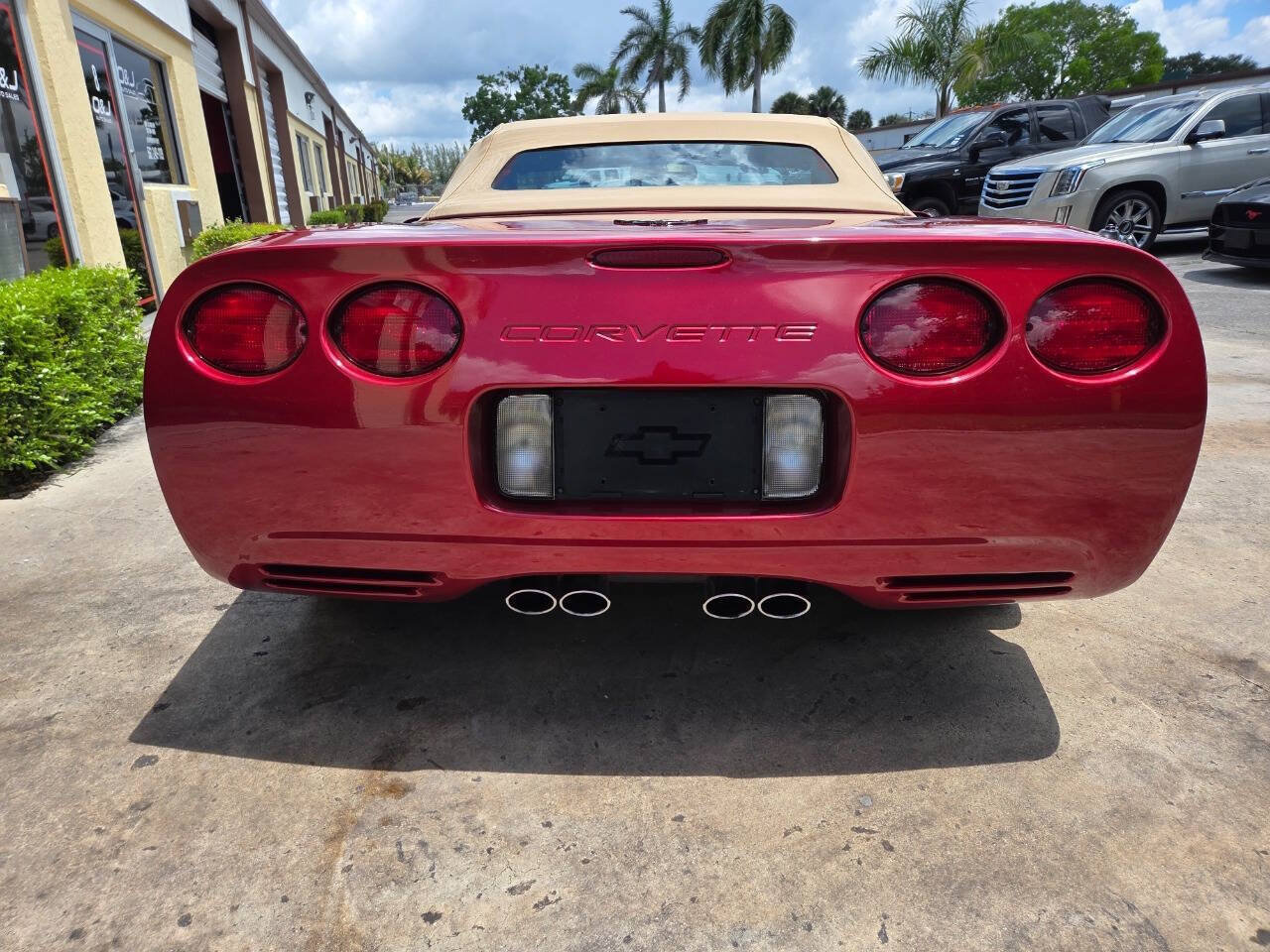 Used 2004 Chevrolet Corvette Convertible w/ Preferred Equipment Group RWD image 6