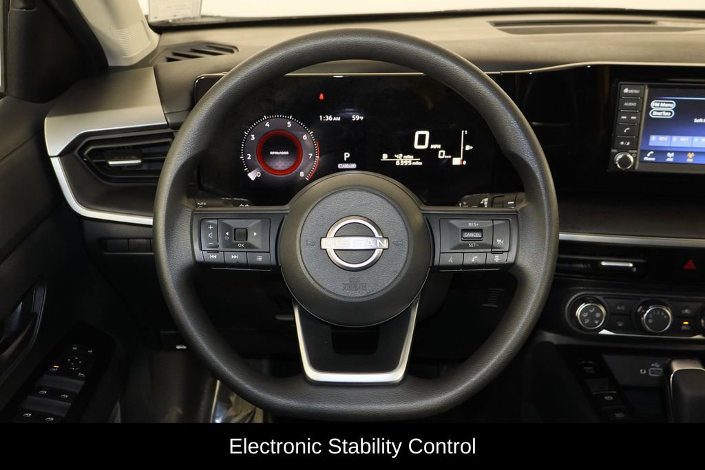 Used 2025 Nissan Kicks S image 7