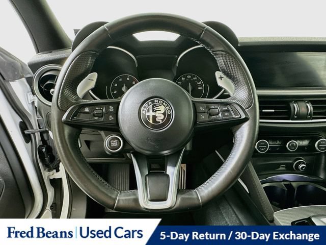 Used 2023 Alfa Romeo Stelvio Veloce AWD/4WD image 16