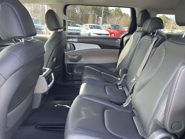 New 2026 Kia Carnival image 25