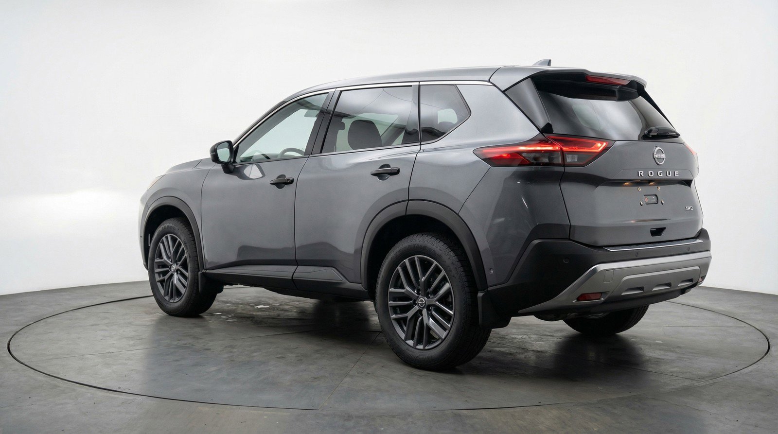 Used 2023 Nissan Rogue S image 6