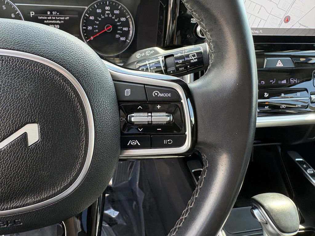 Used 2023 Kia Sorento S image 33