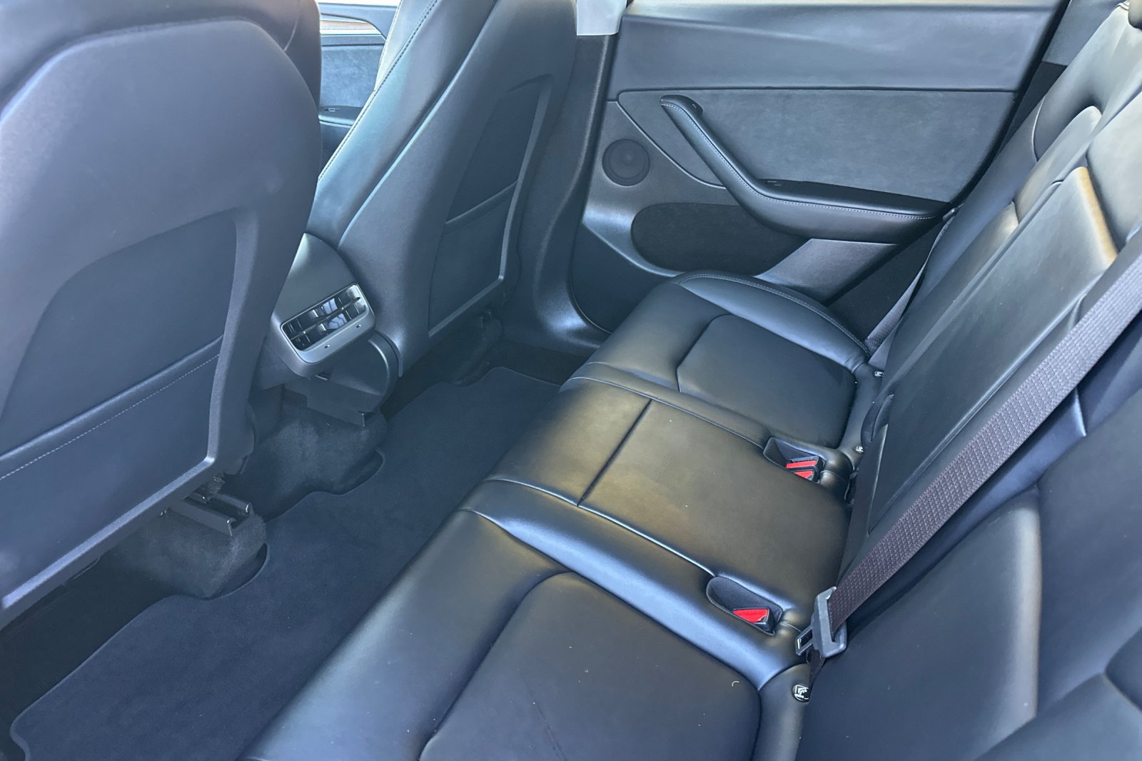 Used 2023 Tesla Model Y Performance AWD/4WD image 12