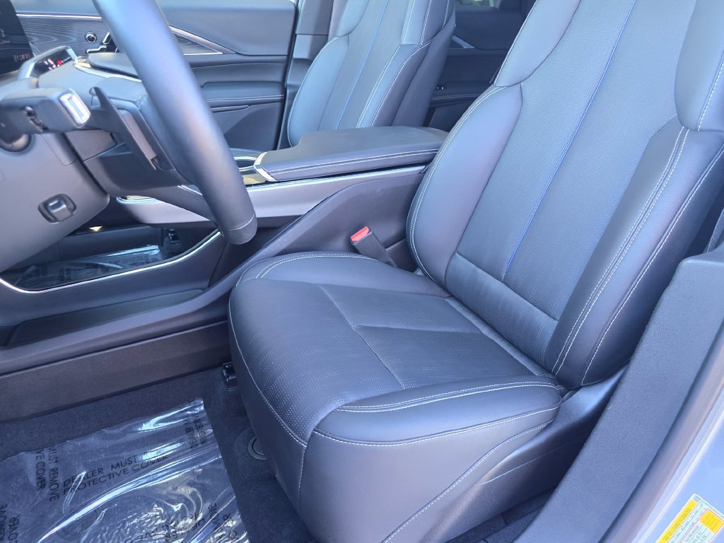 Certified 2024 Cadillac Lyriq Sport w/ LPO, Floor Liner Package AWD/4WD image 47