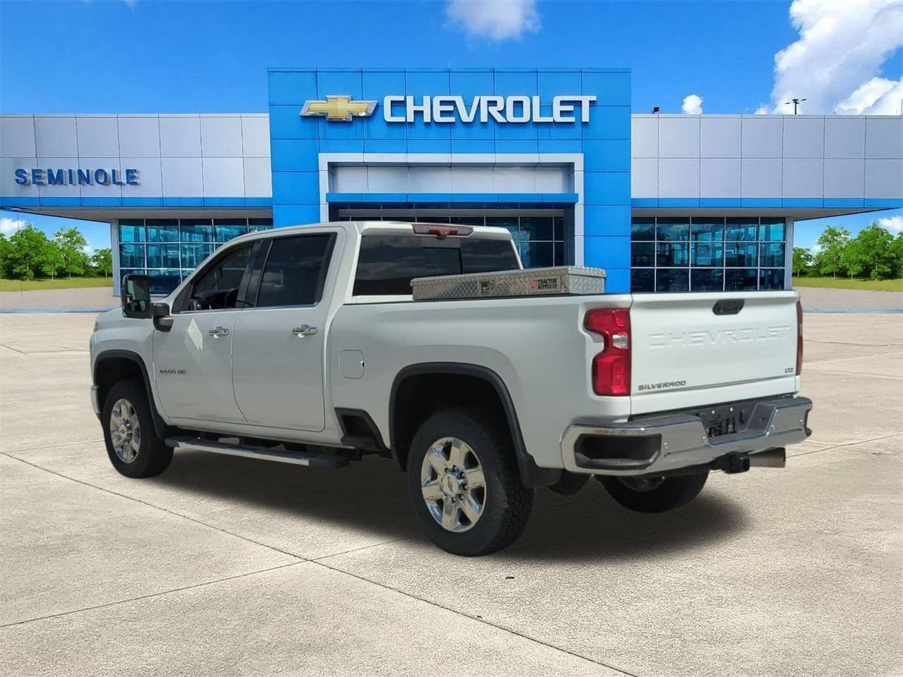 Used 2021 Chevrolet Silverado 2500 LTZ w/ LTZ Premium Package AWD/4WD image 3