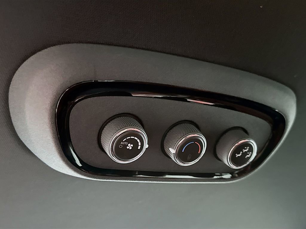 Used 2024 Dodge Durango SRT image 33