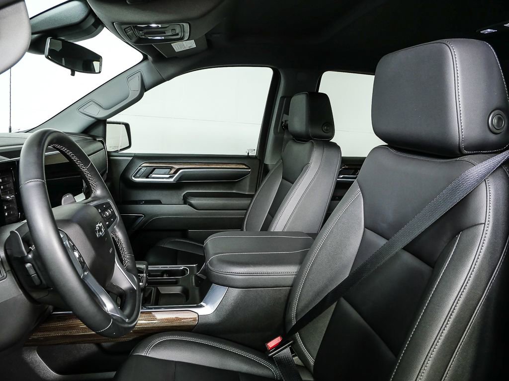 Used 2024 Chevrolet Silverado 1500 LT Trail Boss w/ Convenience Package II image 5