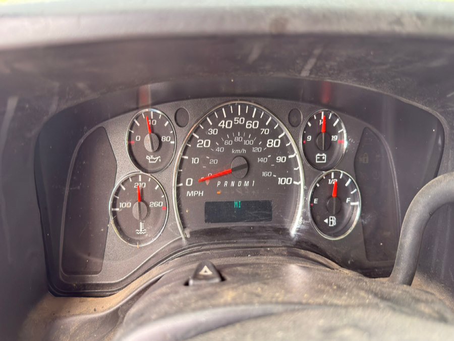 Used 2012 Chevrolet Express 3500 RWD image 13