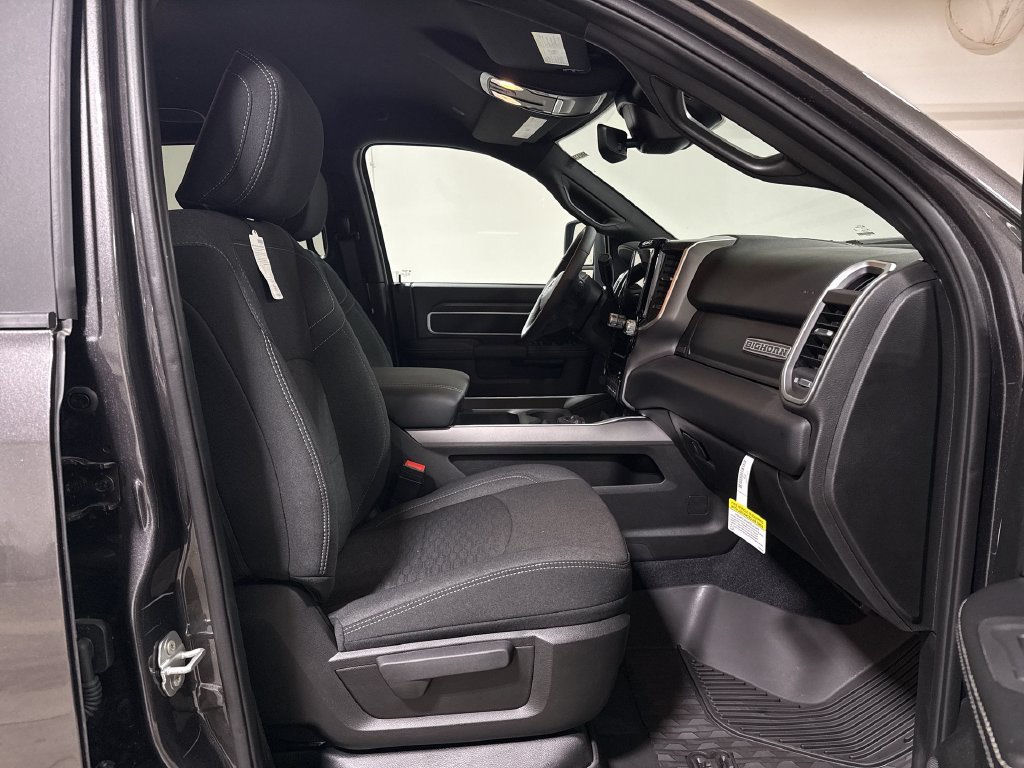 New 2026 RAM 3500 Big Horn AWD/4WD image 22