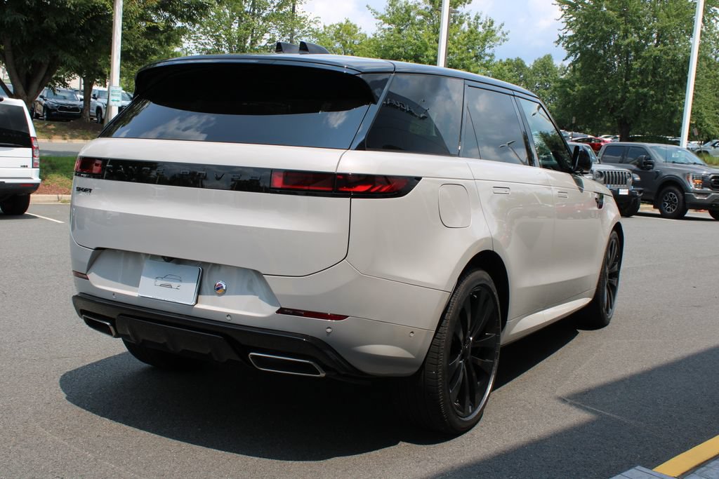Used 2026 Land Rover Range Rover Sport Autobiography AWD/4WD image 4