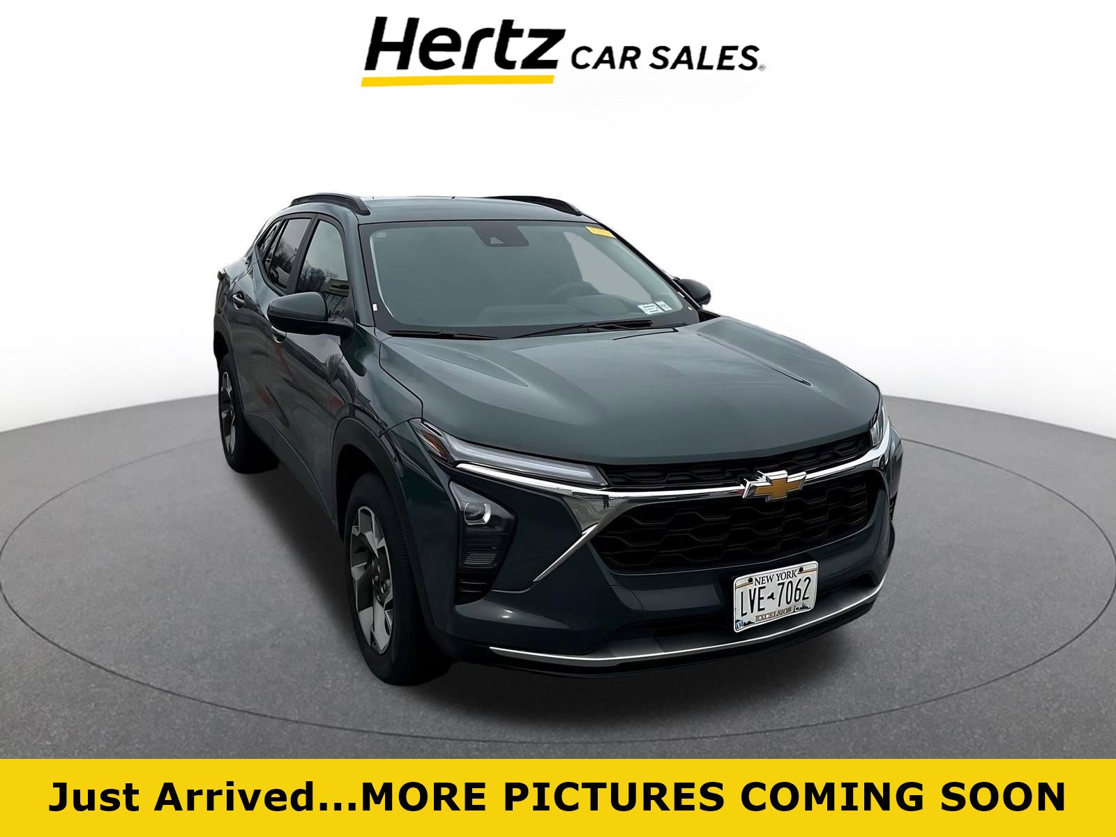 Used 2025 Chevrolet Trax LT w/ LT Convenience Package image 1