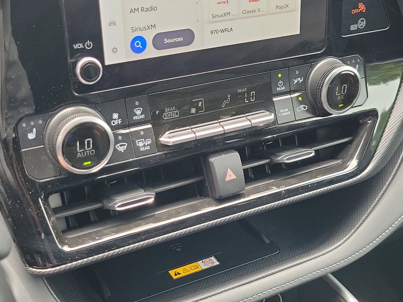 Used 2025 Toyota Highlander XSE AWD/4WD image 28