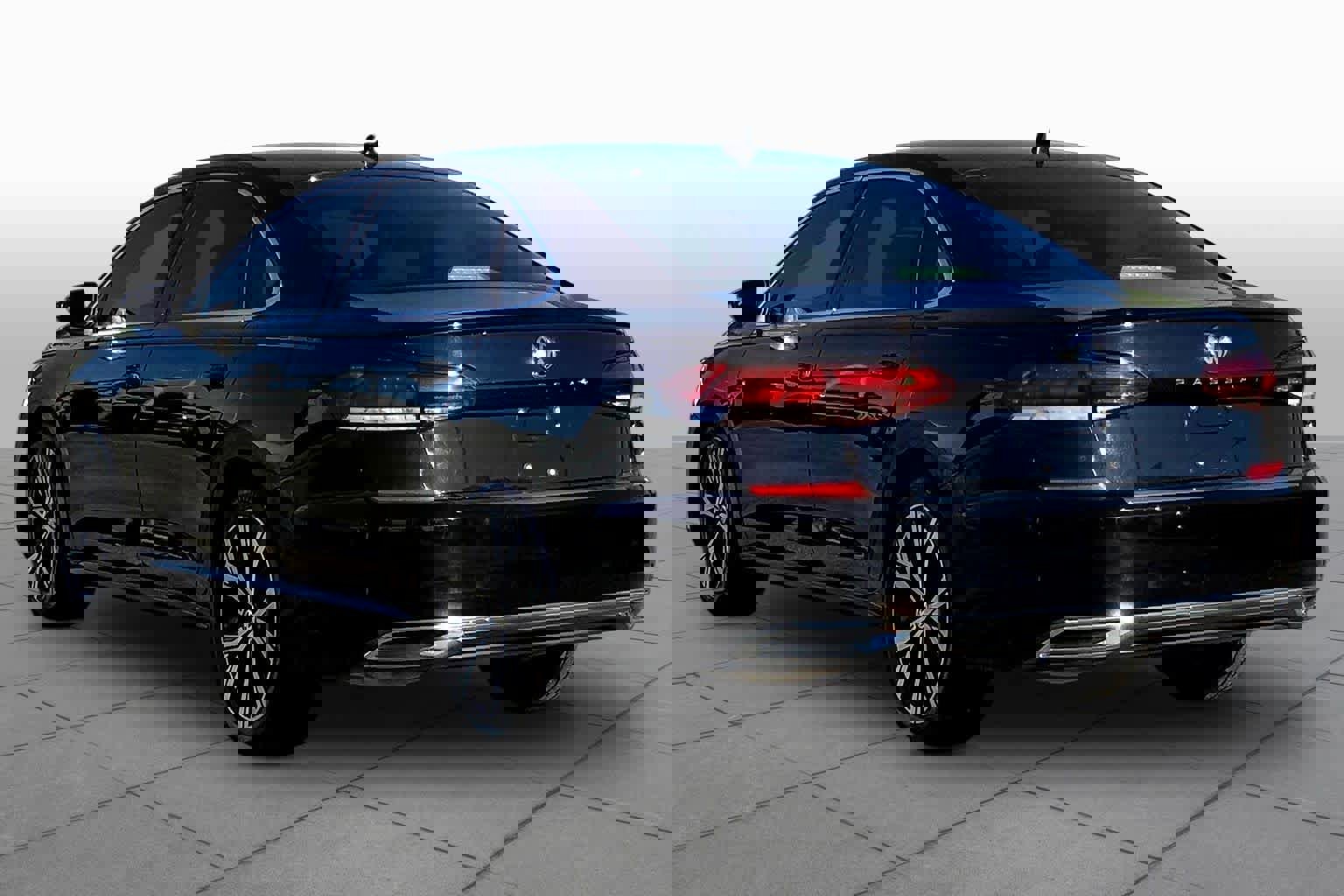 Used 2022 Volkswagen Passat 2.0T SE FWD image 11