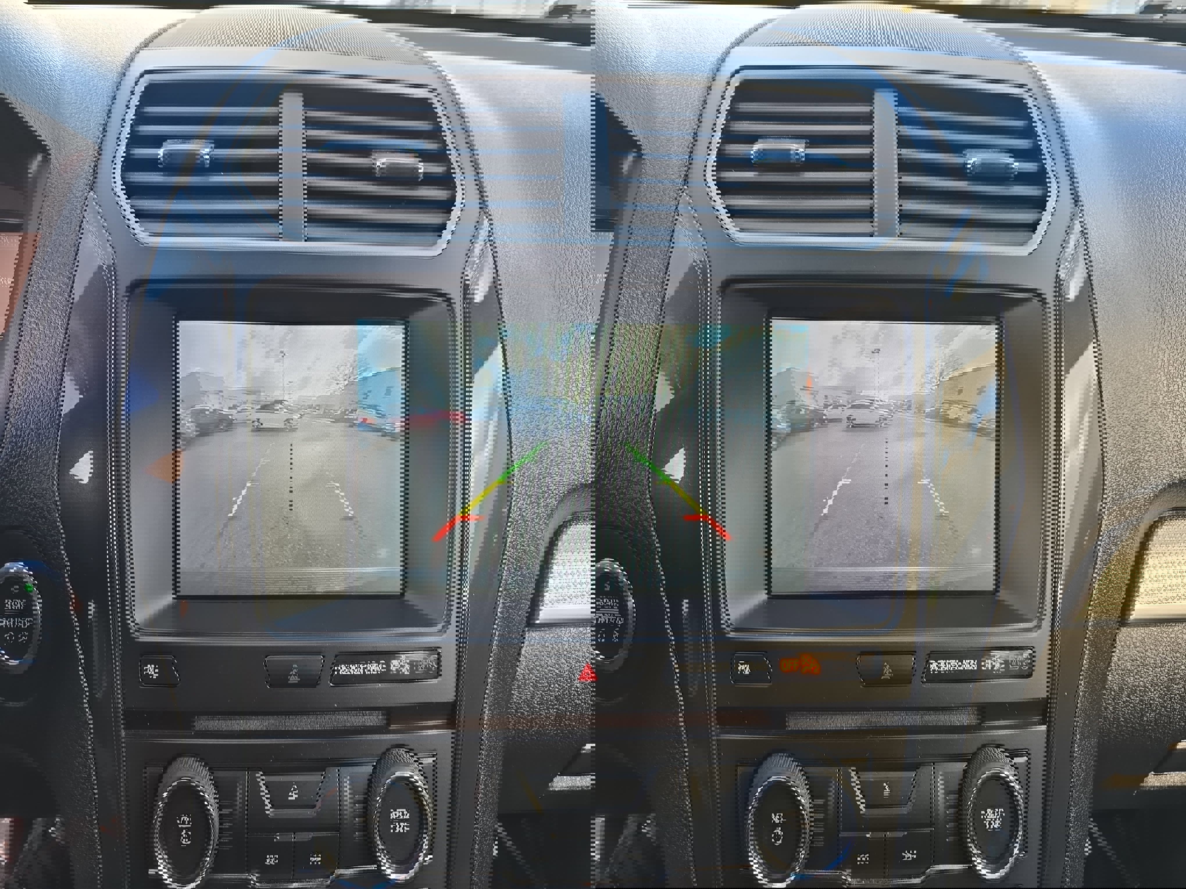 Used 2018 Ford Explorer XLT w/ Equipment Group 202A image 26