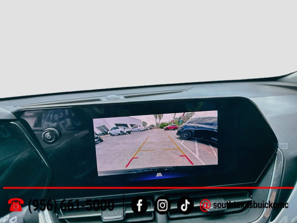 Used 2025 Chevrolet Trax LT w/ Driver Confidence Package FWD image 17
