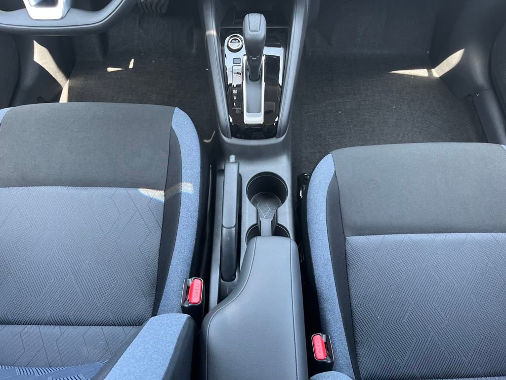 New 2025 Nissan Versa SV w/ Trunk Package image 28