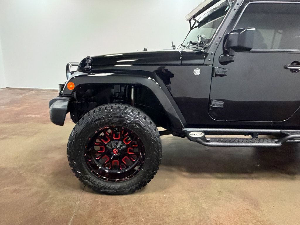 Used 2015 Jeep Wrangler Unlimited Sahara w/ Connectivity Group AWD/4WD image 38