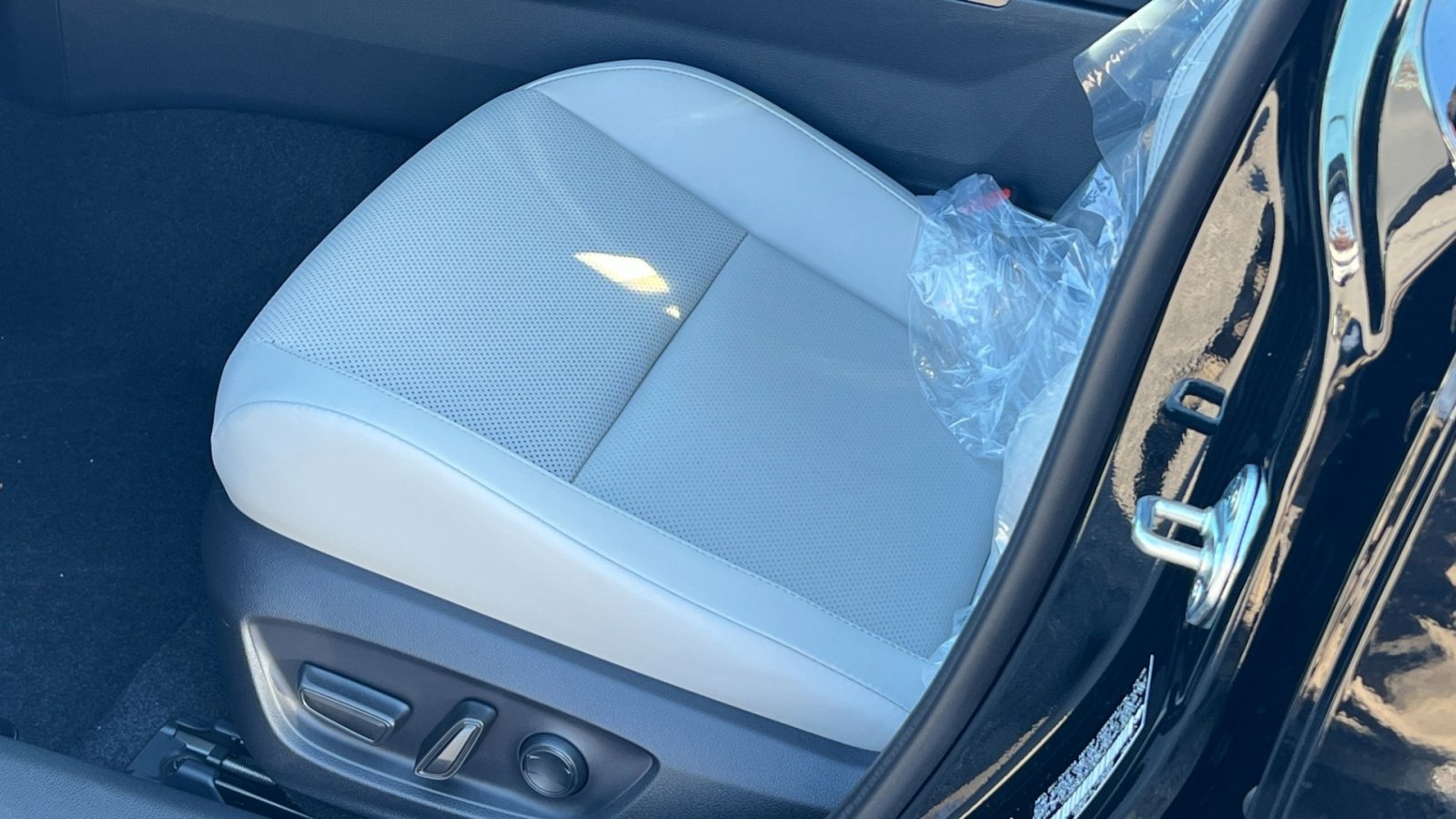 New 2026 Toyota Prius XLE image 11