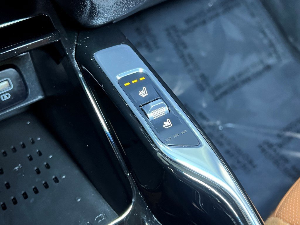 Used 2022 Kia Sorento SX Prestige w/ Rust Color Package image 45