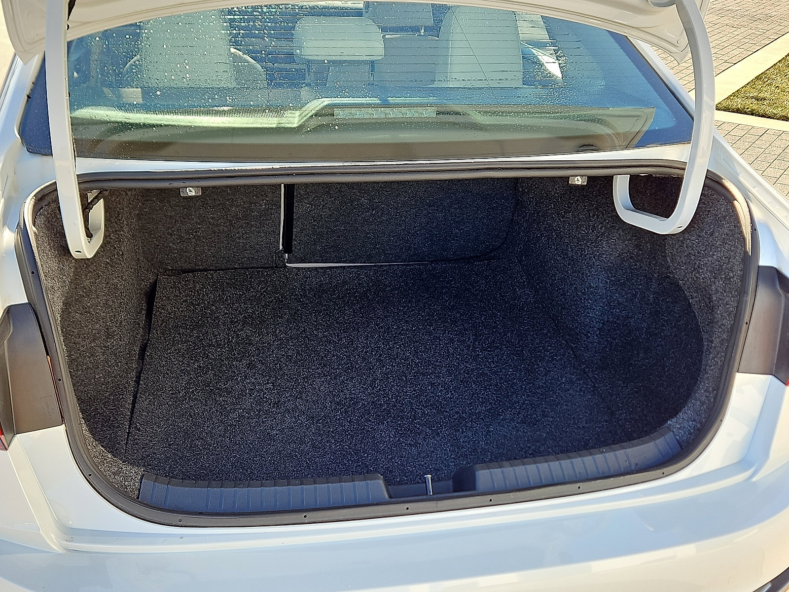 Certified 2024 Volkswagen Jetta SE image 6