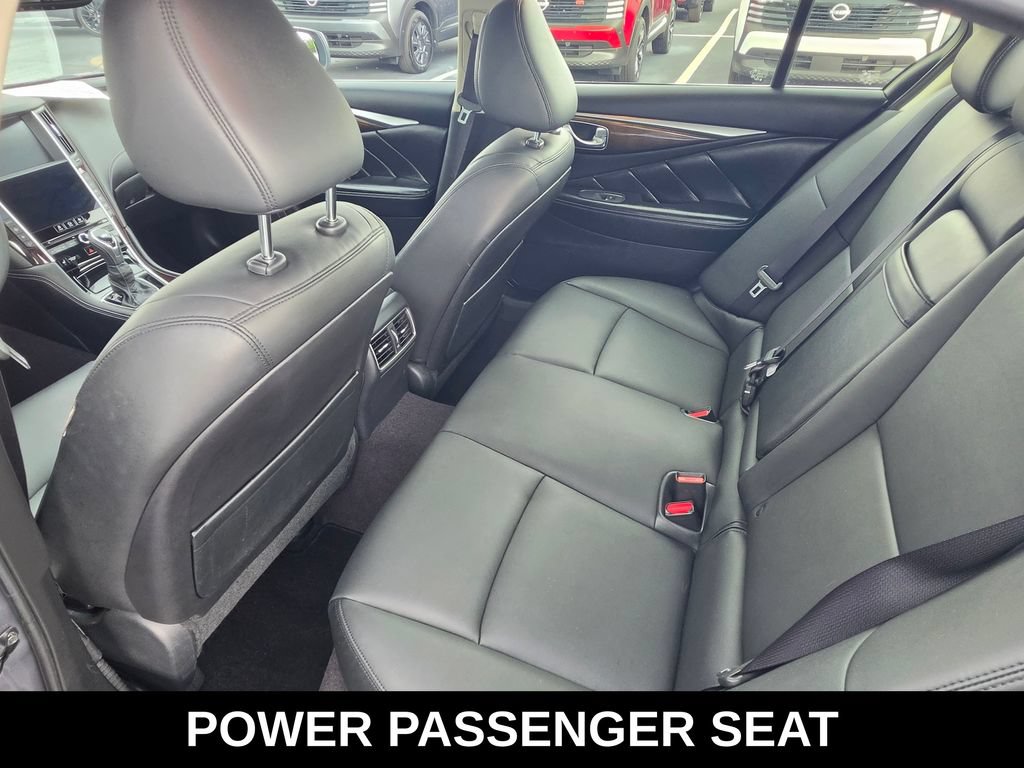 Used 2019 INFINITI Q50 Luxe w/ Essential Package (3.0T Luxe) AWD/4WD image 12