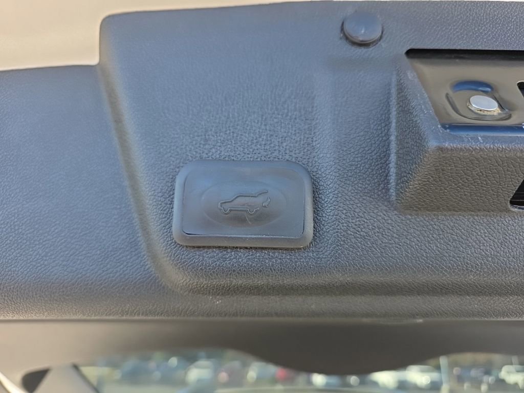 Used 2011 Buick Enclave CXL image 17