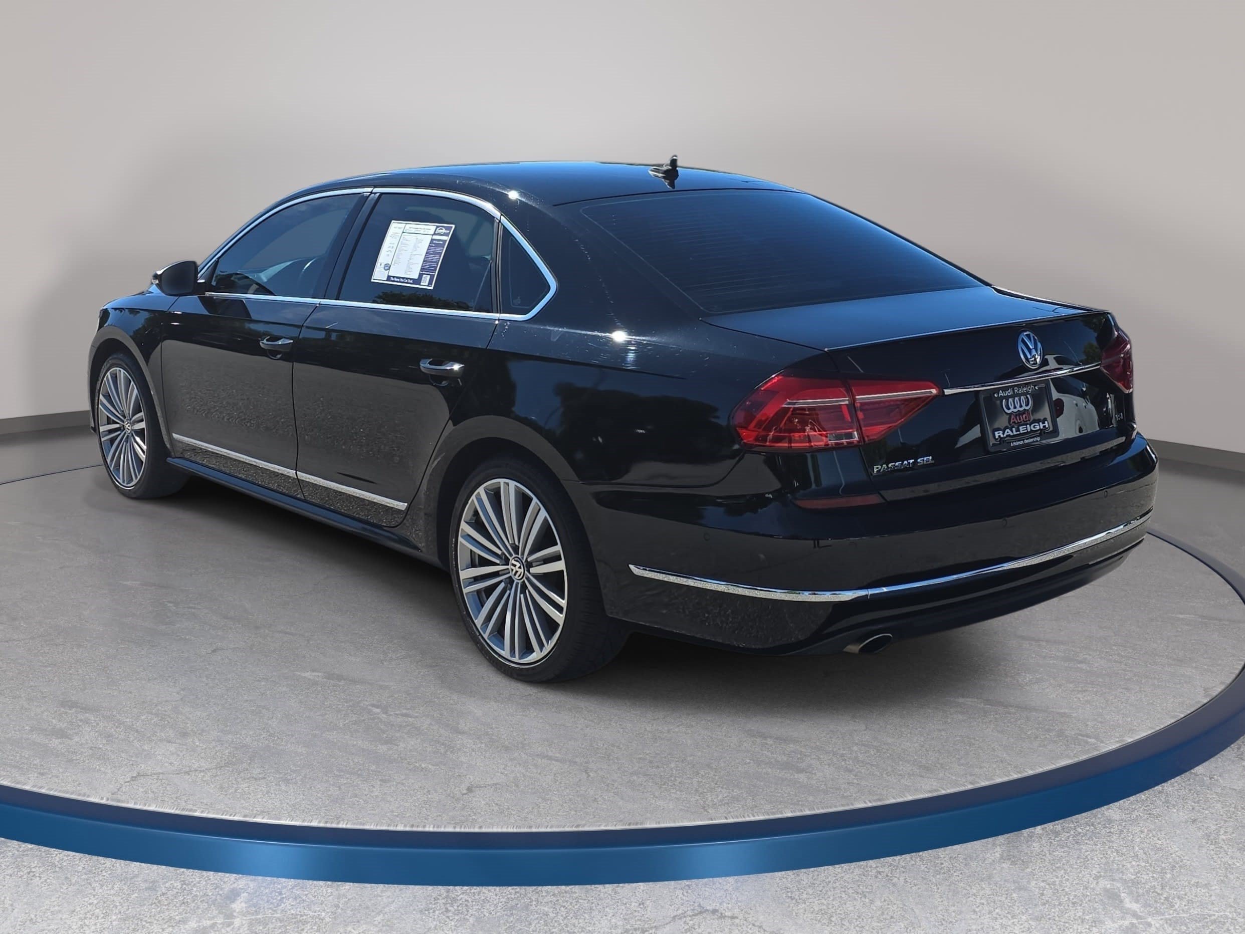 Used 2016 Volkswagen Passat 1.8T SEL Premium FWD image 6