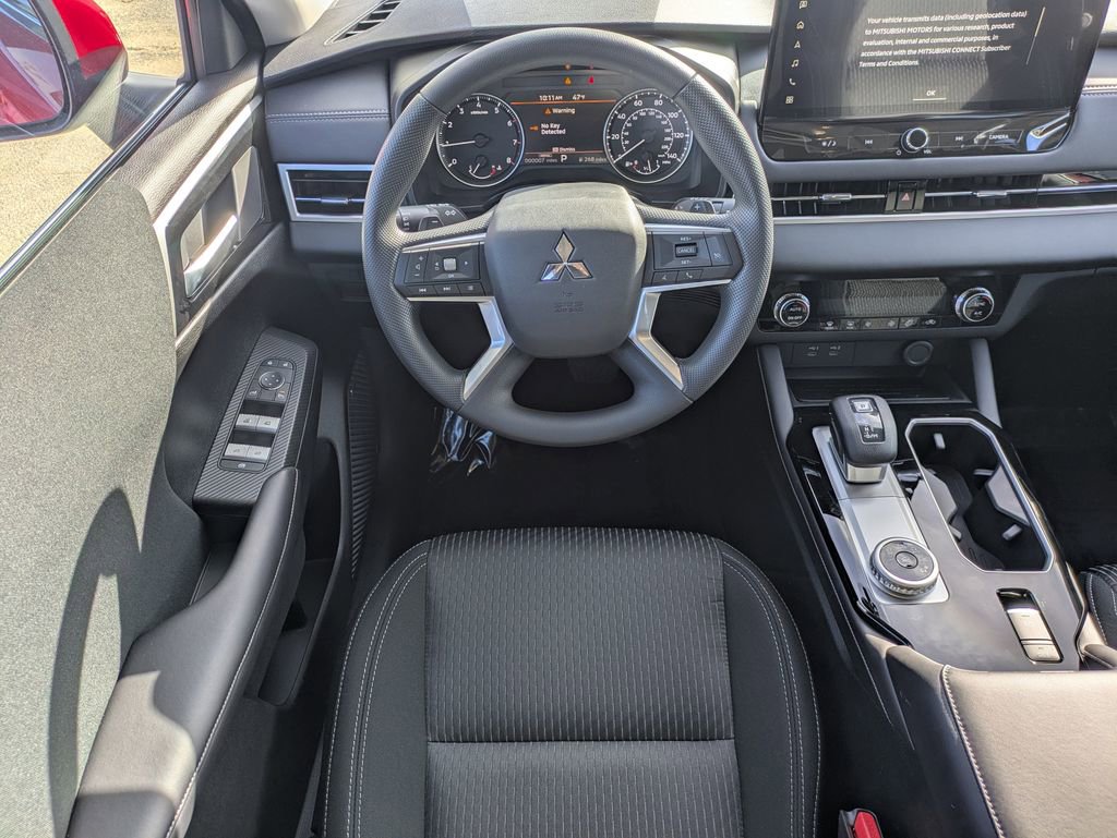 New 2026 Mitsubishi Outlander ES FWD image 14