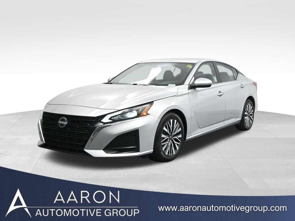 Used 2023 Nissan Altima 2.5 SV image 1