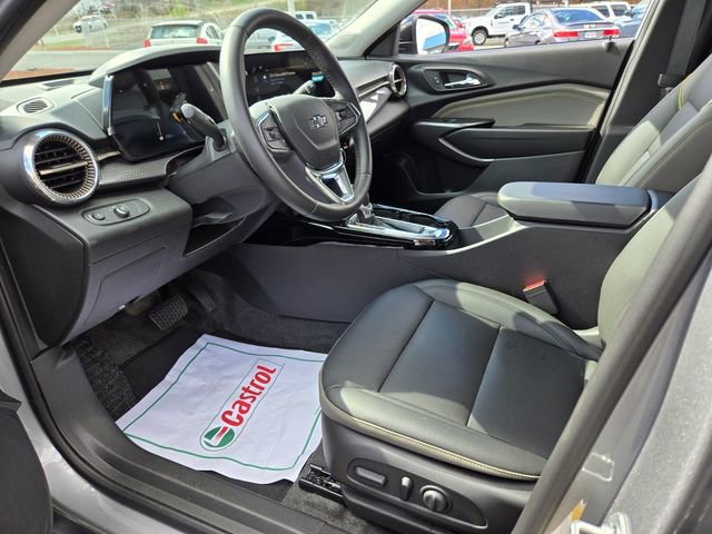 Used 2025 Chevrolet Trax ACTIV w/ Driver Confidence Package image 9