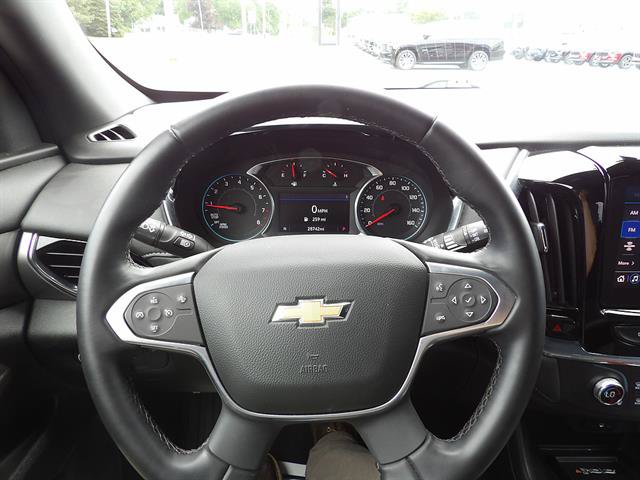 Used 2023 Chevrolet Traverse LT AWD/4WD image 16